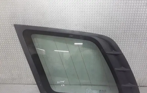 Hyundai Santa Fe Rear side window