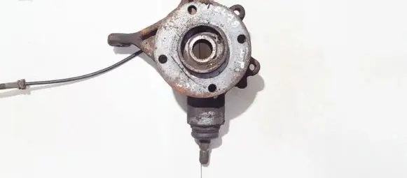 Front wheel hub