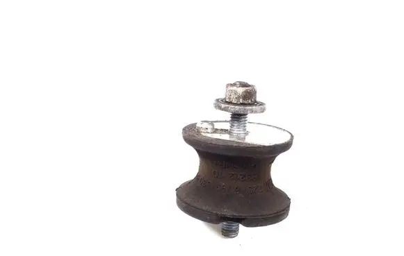BMW 1 E82 E88 Gearbox mount 6799330