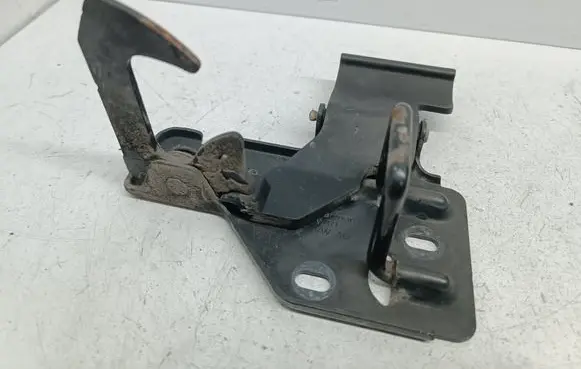 Volkswagen Touareg I Engine bonnet/hood lock/latch loop/hook 6Q0823480B