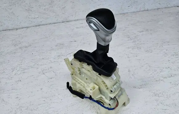 KIA Ceed Gear shifter/selector 46700M6210KB