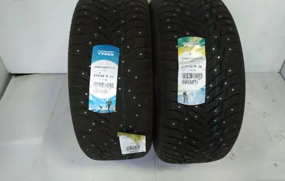 Mercedes-Benz G W461 W463 1st Gen R20 winter/snow tires with studs 27550R20