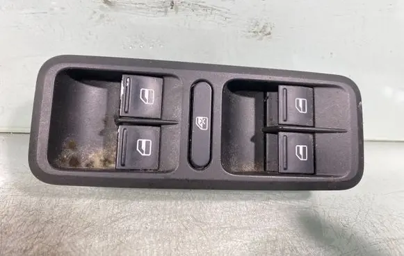 Skoda Yeti (5L) Electric window control switch 5l0867171