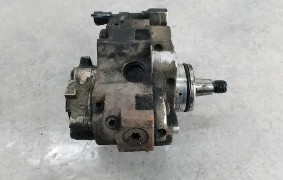 Renault Master II Fuel injection high pressure pump 