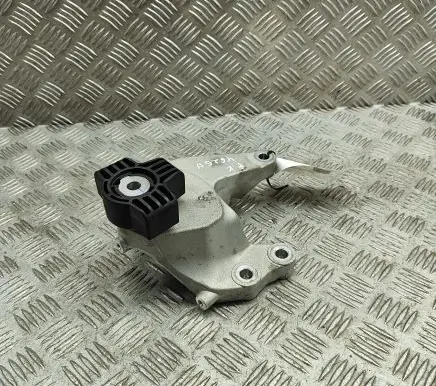 Volvo XC40 Engine mounting bracket 32380056