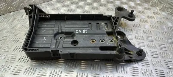 Skoda Octavia Mk3 (5E) Battery tray 5Q0915321J 5Q0915331K