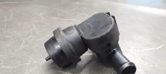 Audi A4 Allroad B8 Coolant heater control valve 1J0819809