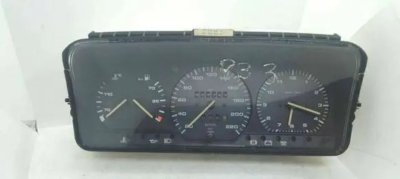 Volkswagen PASSAT B3 Speedometer (instrument cluster) 357919059AD