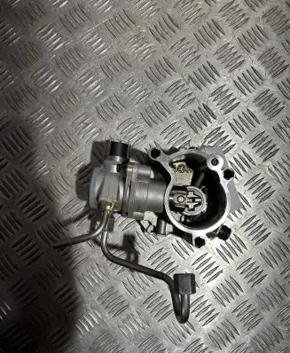 Volvo XC90 Fuel injection high pressure pump 31437903 31480558