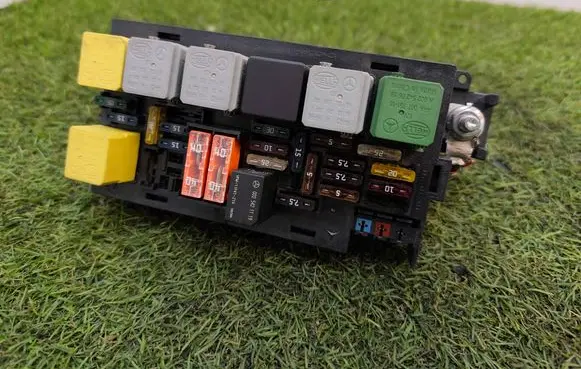 Fuse box set