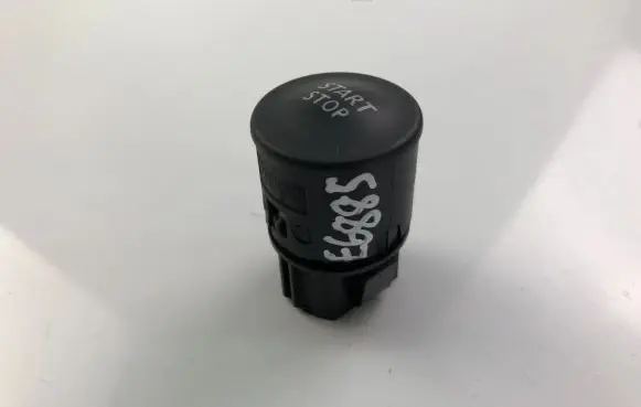 Renault Captur Engine start stop button switch 506976R