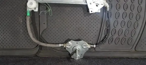 Volvo S40, V40 Sliding door window regulator with motor