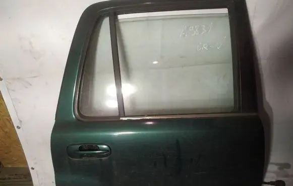 Honda CR-V Rear door