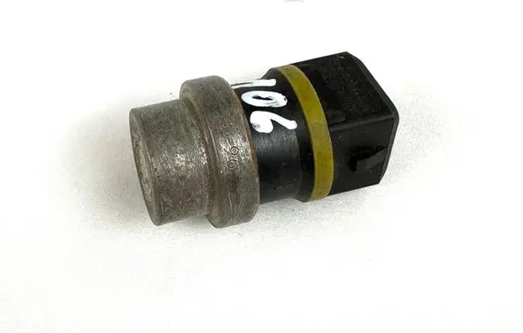 Audi A4 S4 B5 8D Coolant temperature sensor 357919501a