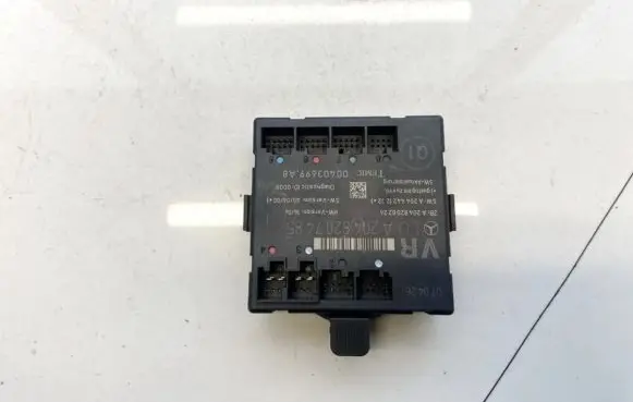 Mercedes-Benz C AMG W204 Door control unit/module A2048207485 A2048208226