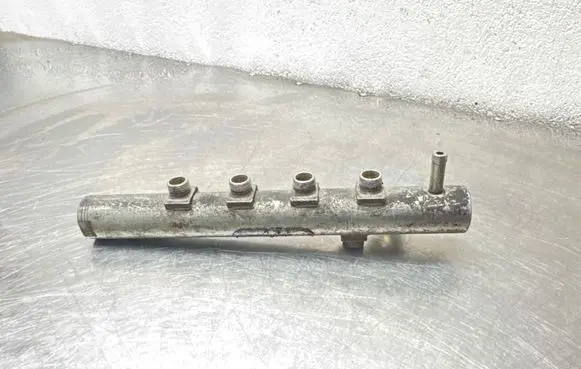 Opel Astra H Fuel main line pipe 5520025