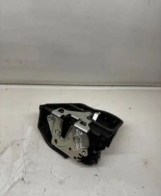 BMW 5 F10 F11 Front door lock 7202143 A053702