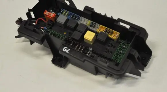 Mercedes-Benz GL X166 Fuse box set A0025428019