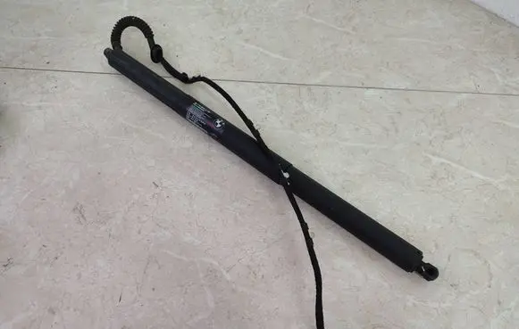 BMW X3 F25 Tailgate/trunk strut/damper 7432742 51247432742