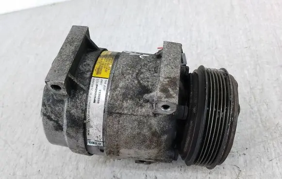 Renault Laguna II Air conditioning (A/C) compressor (pump) 82000218221135320
