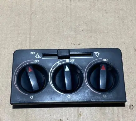 Mercedes-Benz W123 Climate control/heater control trim 
