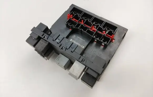Volkswagen PASSAT B6 Comfort/convenience module 3C8937049E