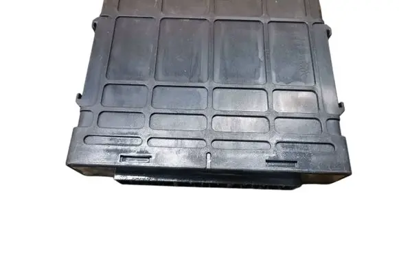 Volvo S40, V40 Engine control unit/module E2T70481H MR578598 P30630116