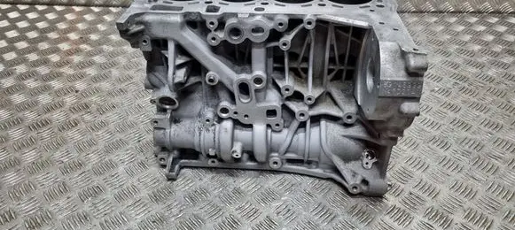 BMW 3 E90 E91 Engine block S26371667 7797922 N47D20A