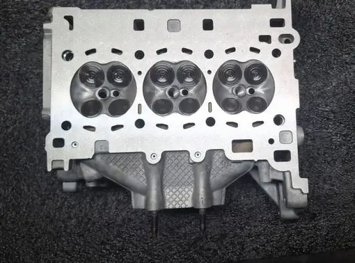 Ford Focus Engine head PBCM5G6090GF PBCM5G6090