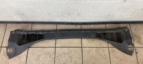 Ford Focus Wiper trim BM51A02216AF