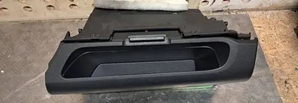 Nissan Note (E11) Glove box