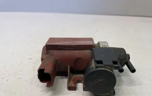 Citroen C4 I Turbo solenoid valve 70061200