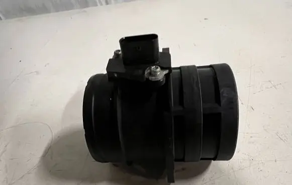 Volkswagen Touareg II Mass air flow meter 06J906461