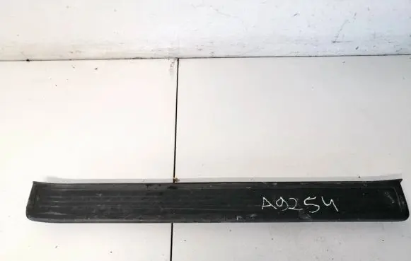 Honda CR-V Front sill trim cover m6358