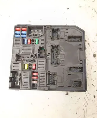 Nissan Pulsar Fuse module 284B75NA0A 1495133933 521502F06