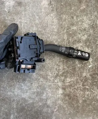 Audi A4 S4 B5 8D Indicator stalk AMP80H013F