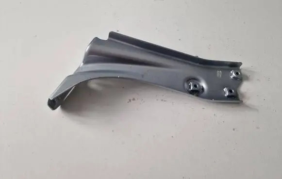 Skoda Octavia Mk3 (5E) Fender mounting bracket 5E0821142