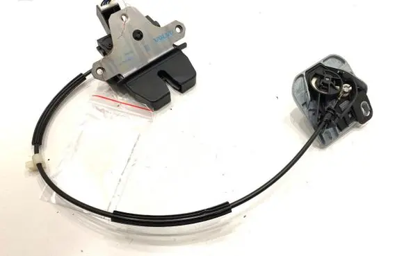 Volvo S80 Tailgate exterior lock 31335049
