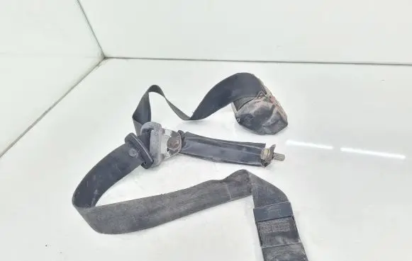 Volkswagen Transporter - Caravelle T4 Third row seat belt 90016391H