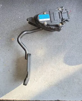 Volkswagen Sharan Accelerator throttle pedal 6PV00777002 YM219F836FA