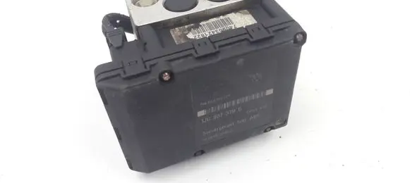 Volkswagen Golf IV ABS Pump 1J0907379G 1J0614117C