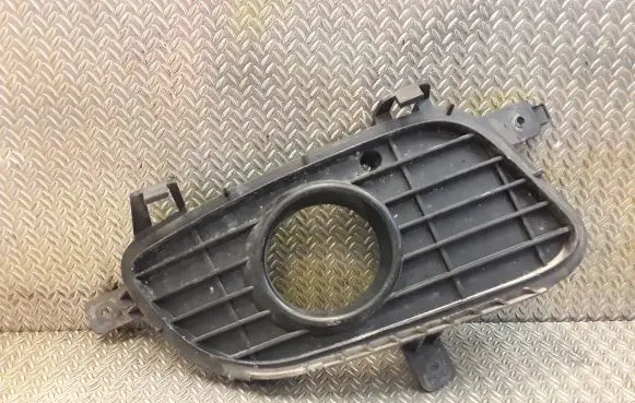 Mercedes-Benz A W169 Fog light bracket 1698850622 A1698850622