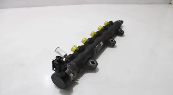 Renault Laguna III Fuel main line pipe