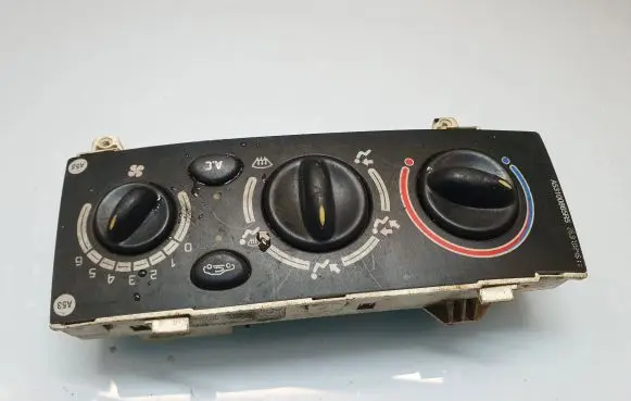 Renault Scenic I Climate control unit 651947U