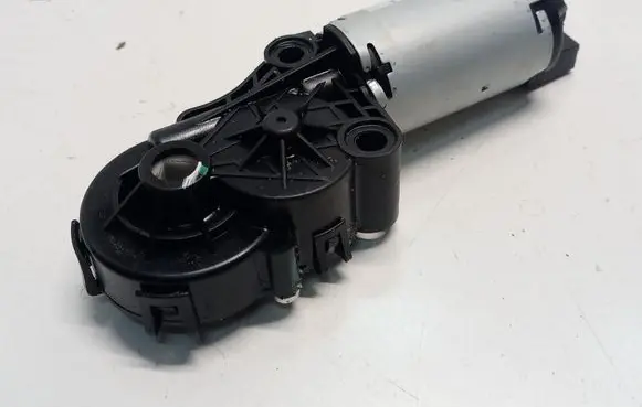 Nissan Qashqai Seat adjustment motor 