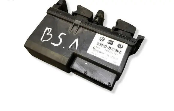 Volkswagen Golf IV Electric window control switch 3B4959793 05073201