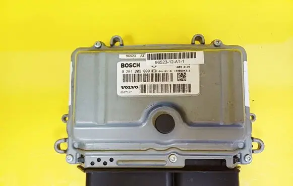 Volvo V50 Engine control unit/module 0261209009