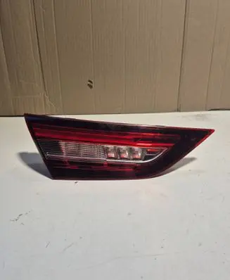 Tailgate rear/tail lights