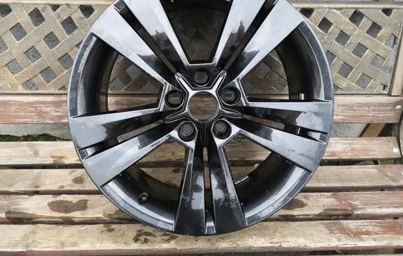 Skoda Karoq R18 alloy rim 