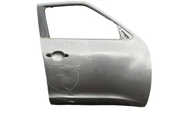 Nissan Juke I F15 Front door